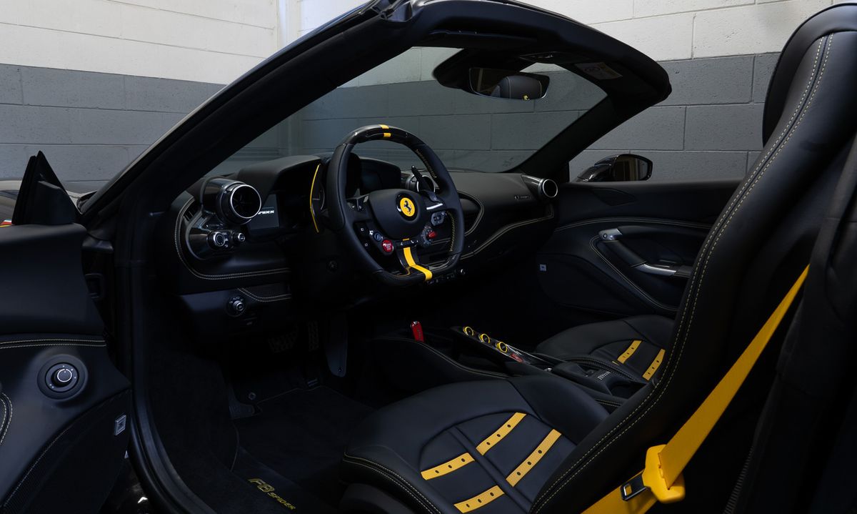 Ferrari F8 Spider Atelier – Foto 8