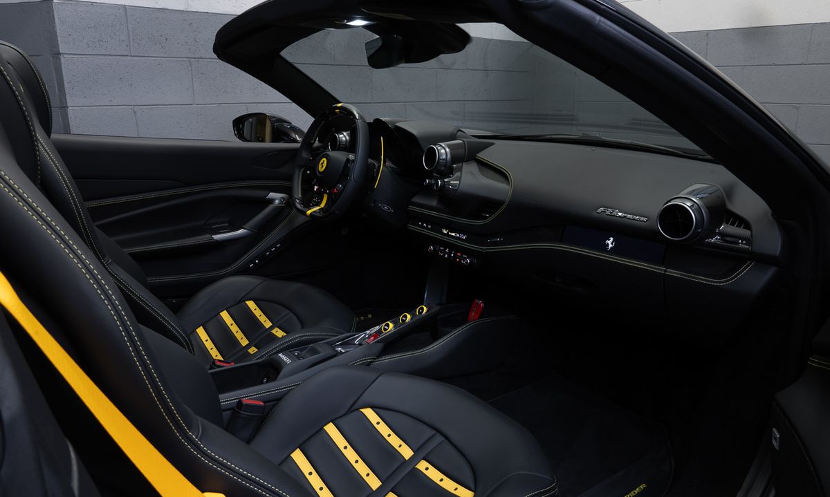 Ferrari F8 Spider Atelier – Foto 10