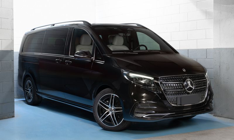 V300d AMG 4Matic ExtraLong in Bruges - 1