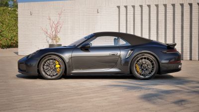 911 Turbo S Cabriolet Black in Milano - next