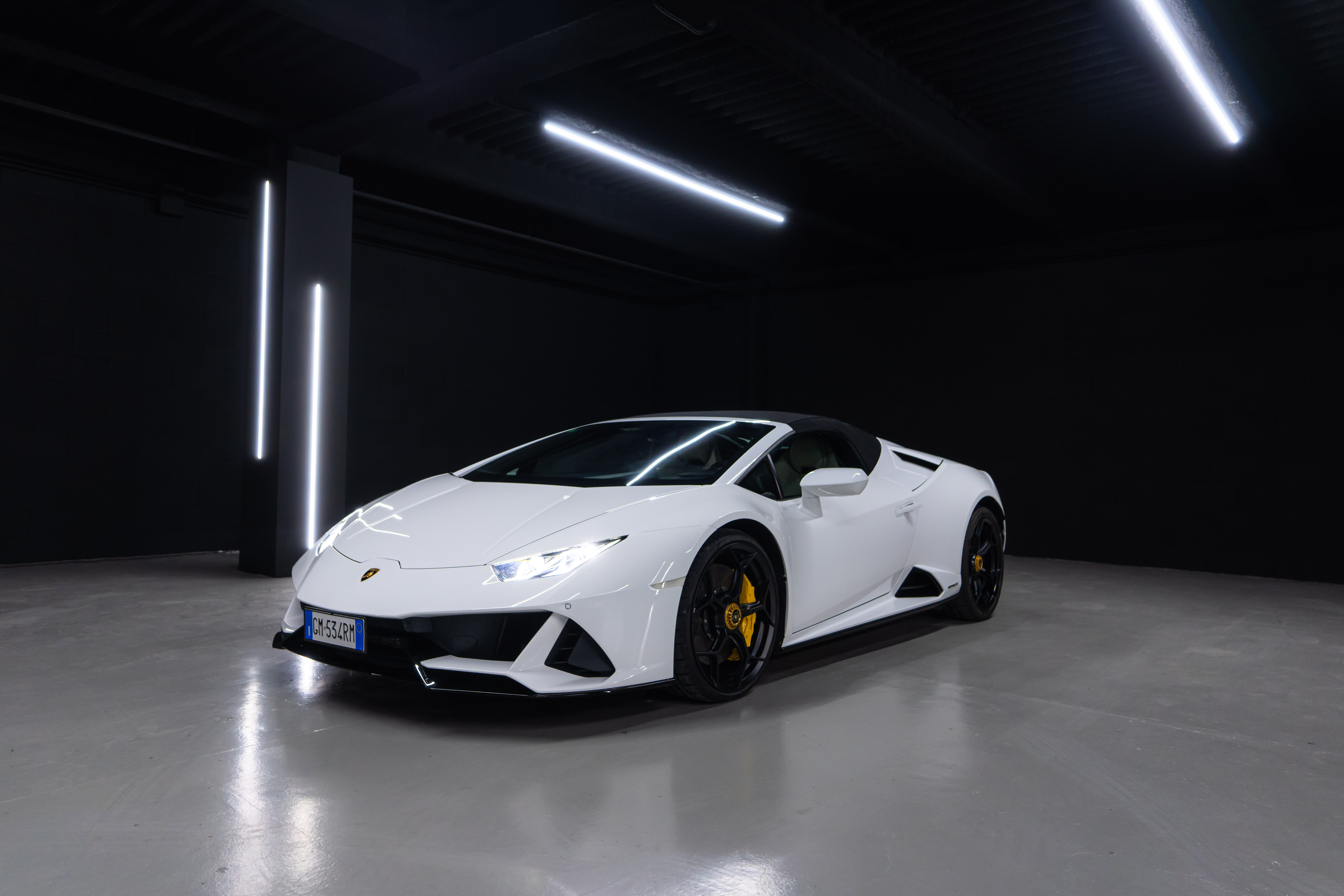 Luxury car rental in Europe - Lamborghini Huracan Evo Spyder - 1