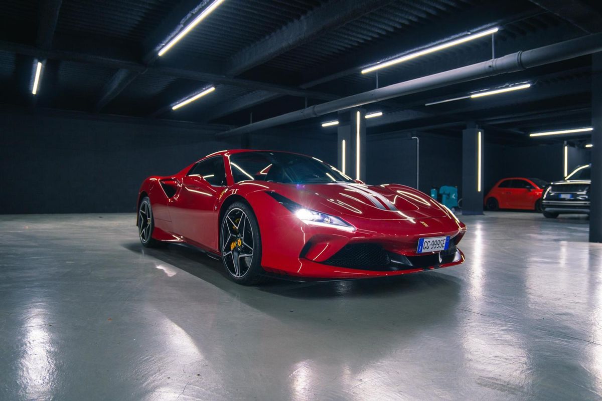 Ferrari F8 Spider Red Black Strips – Foto 4