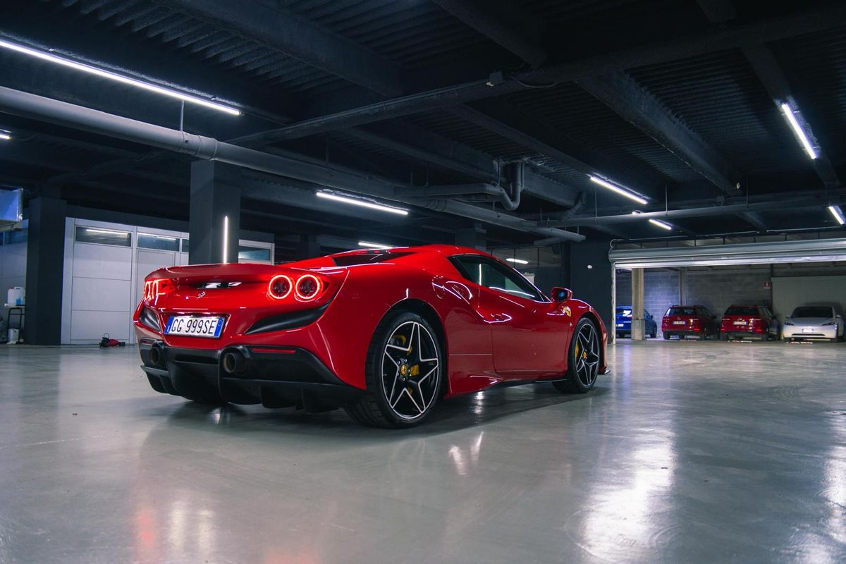 Ferrari F8 Spider Red Black Strips – Foto 6