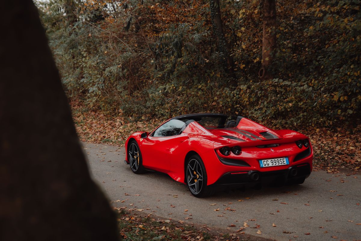 Ferrari F8 Spider Red Black Strips – Foto 7