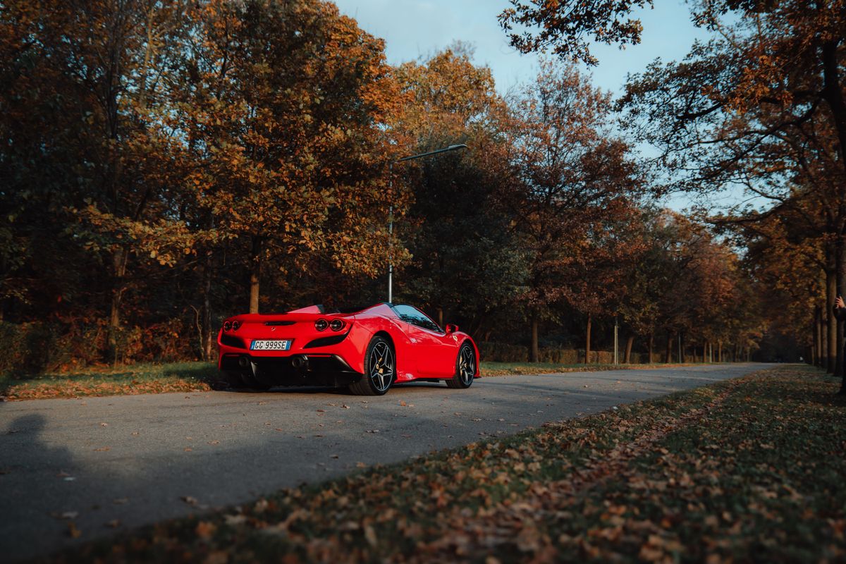 Ferrari F8 Spider Red Black Strips – Foto 10