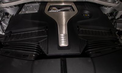 DBX 707 in Paris - previous