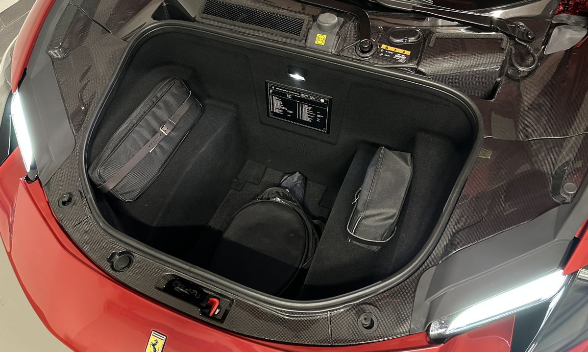 Ferrari 296 GTB – Foto 10