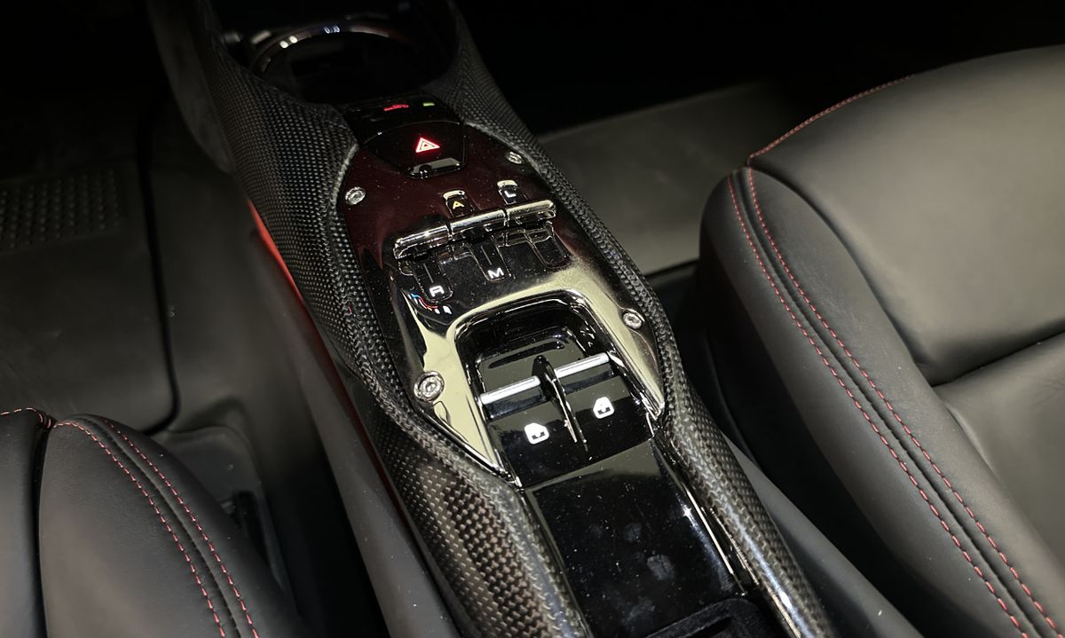 Ferrari 296 GTB – Foto 11