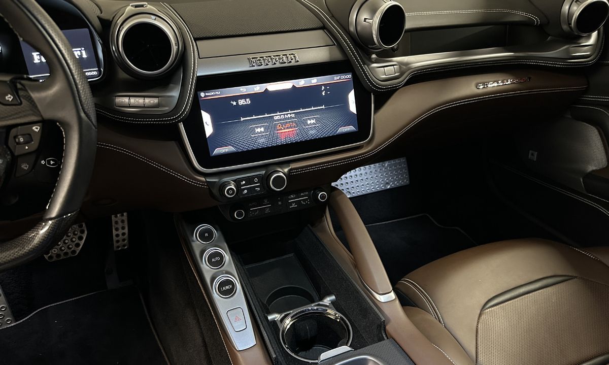 Ferrari GTC4Lusso T RWD – Foto 5