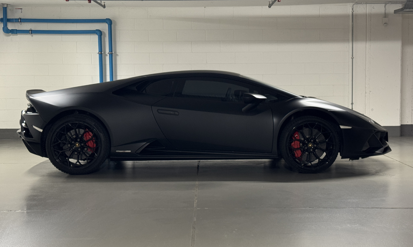 Luxury car rental in Europe - Lamborghini Huràcan EVO Coupé LP640-4 - previous