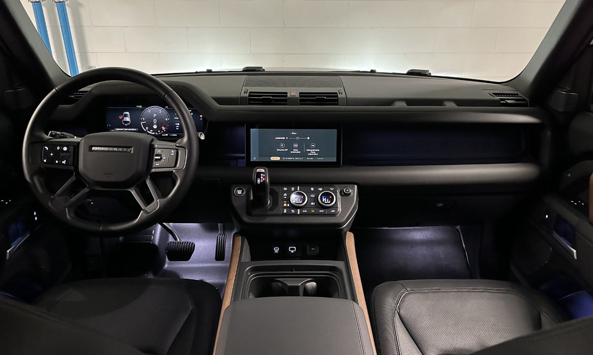 Land Rover Defender 110 D200 X-Dynamic SE – Foto 11