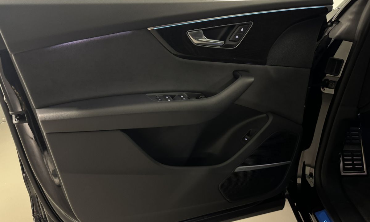 Audi Q8 50 TDI – Foto 9