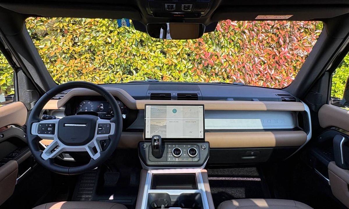 Land Rover Defender 110 HSE (7 Seats) – Foto 6