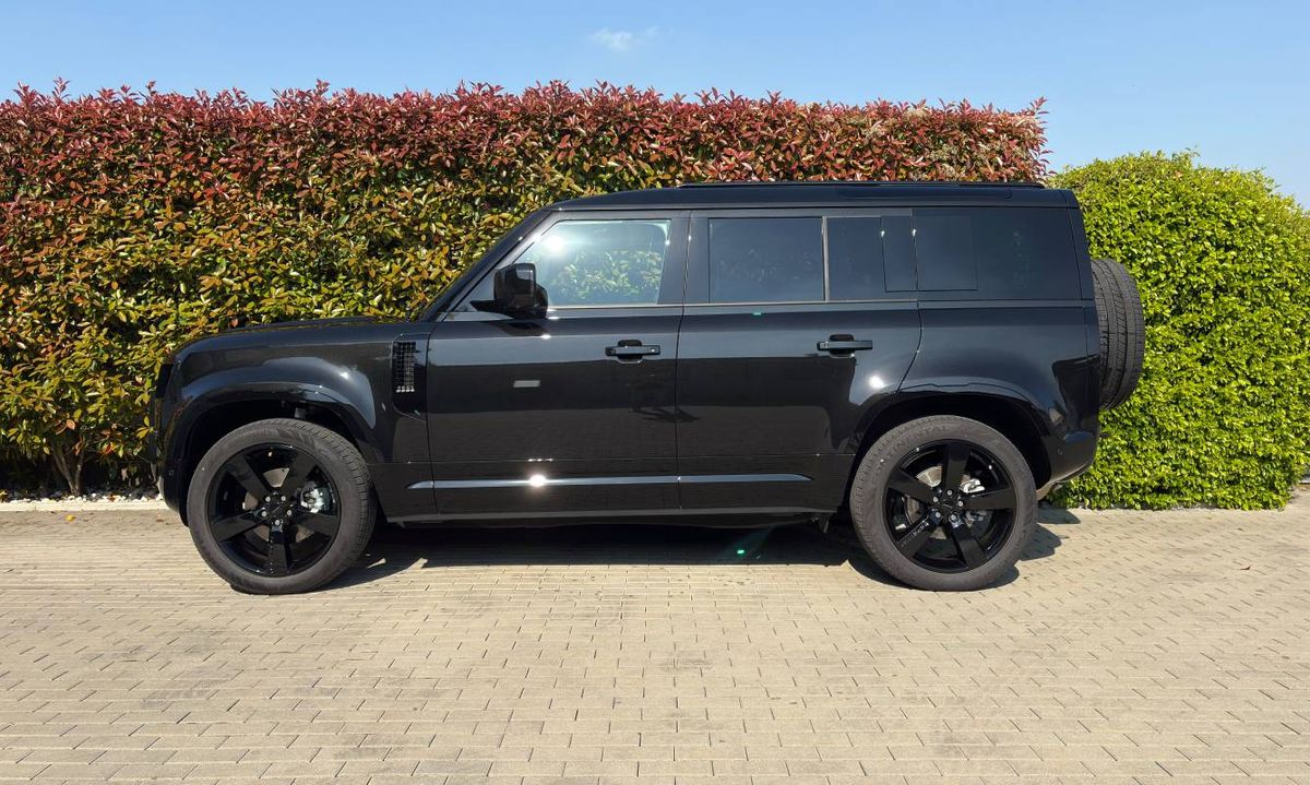 Land Rover Defender 110 HSE (7 Seats) – Foto 10