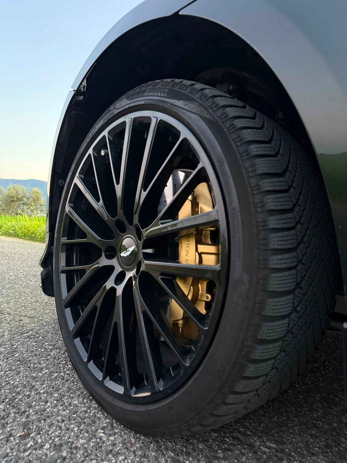 Aston Martin DBX 707 Black – Foto 6