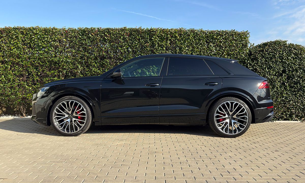 Audi Q8 S Line – Foto 2