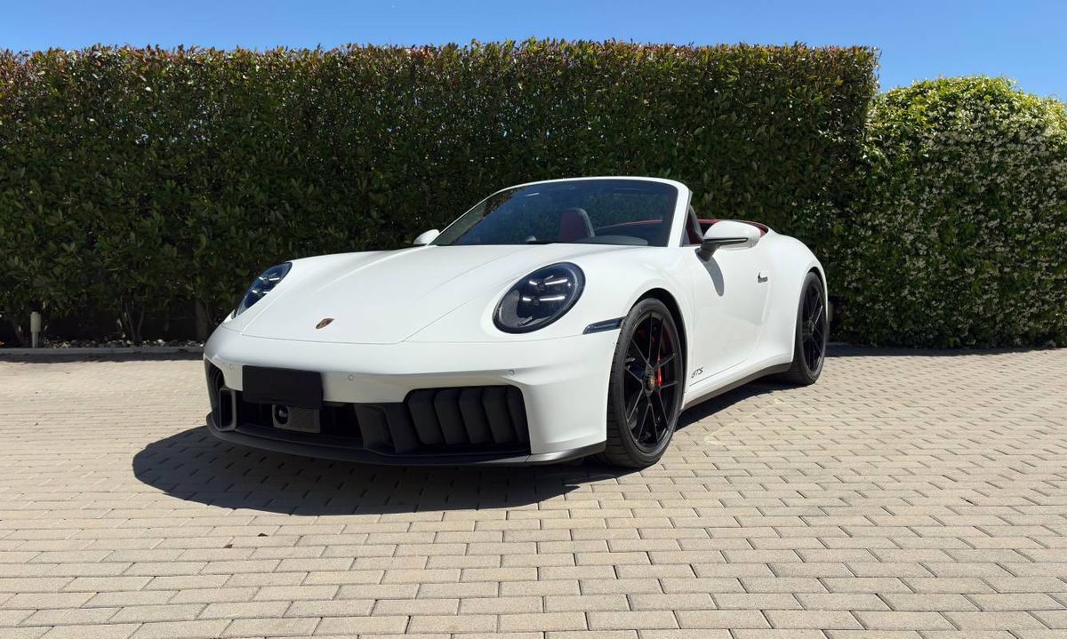 Porsche 911 Carrera 4 GTS