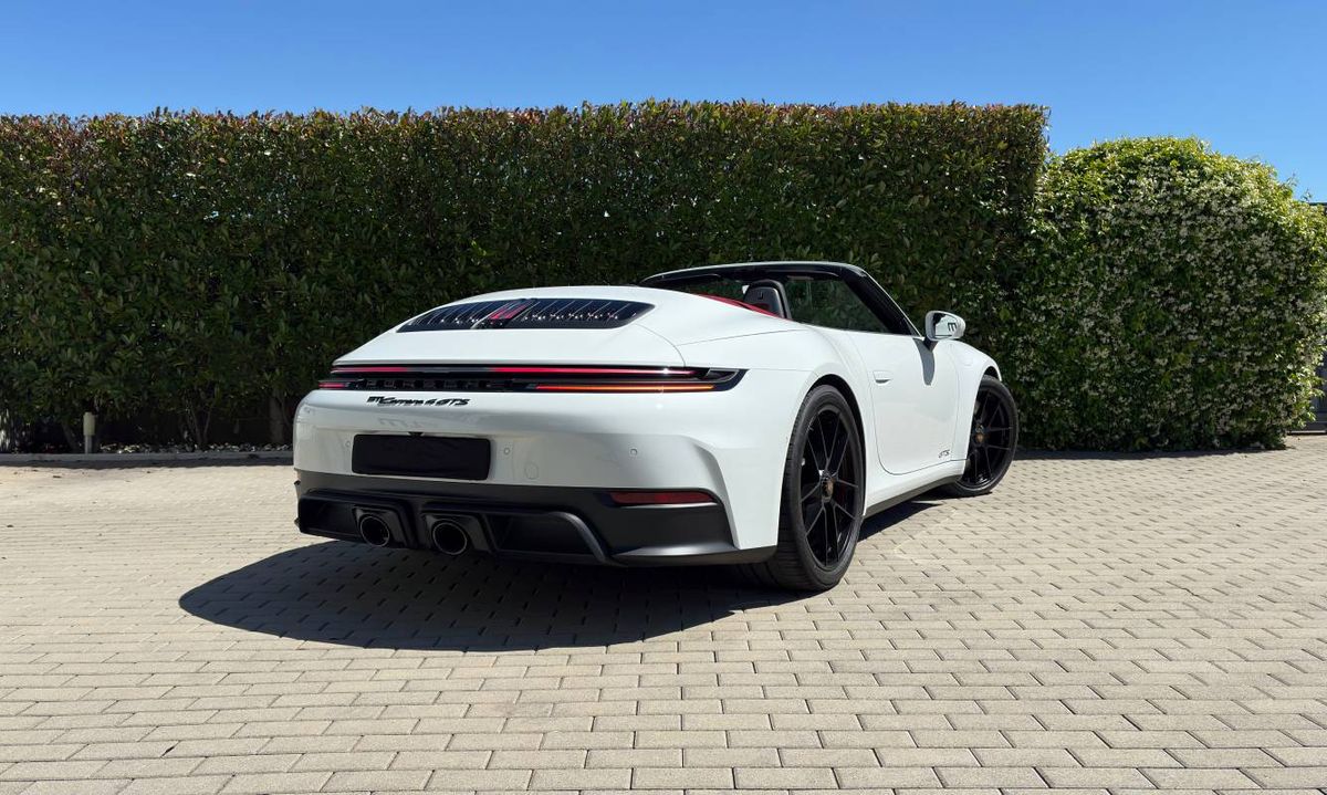 Porsche 911 Carrera 4 GTS – Foto 10