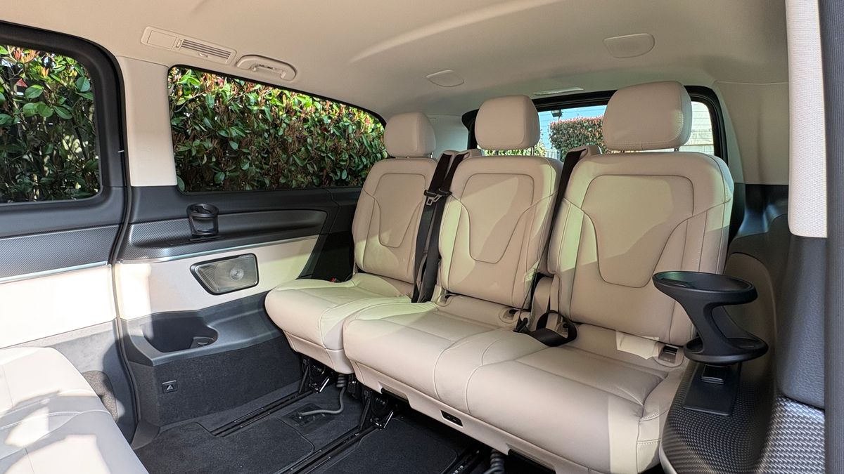 Mercedes-Benz V class extralong 2026 – Foto 3