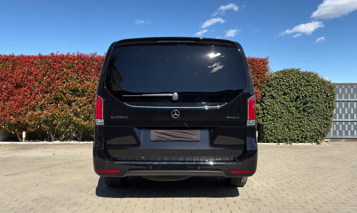 Mercedes-Benz V class extralong 2026 – Foto 12