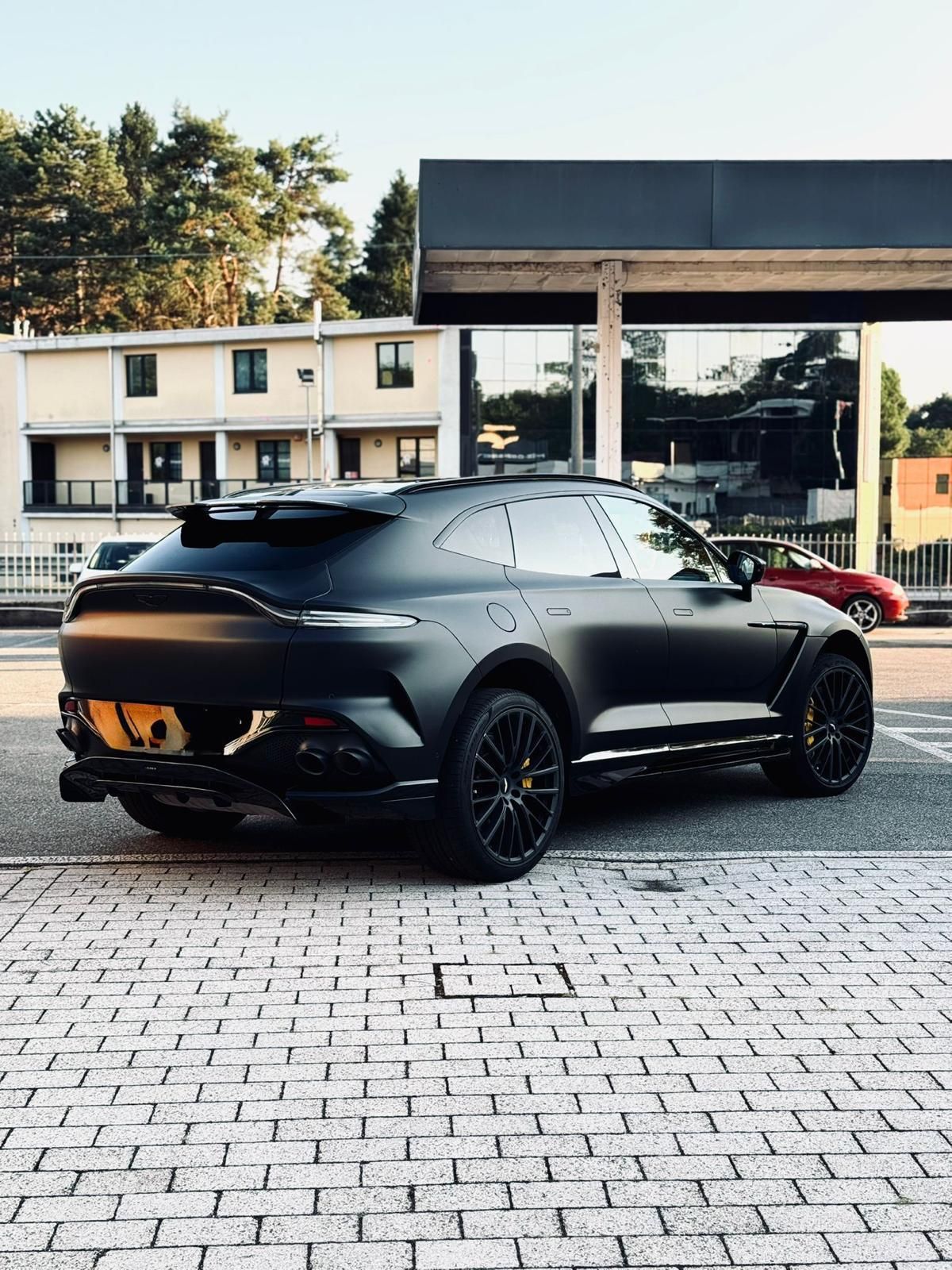 Aston Martin DBX – Foto 3