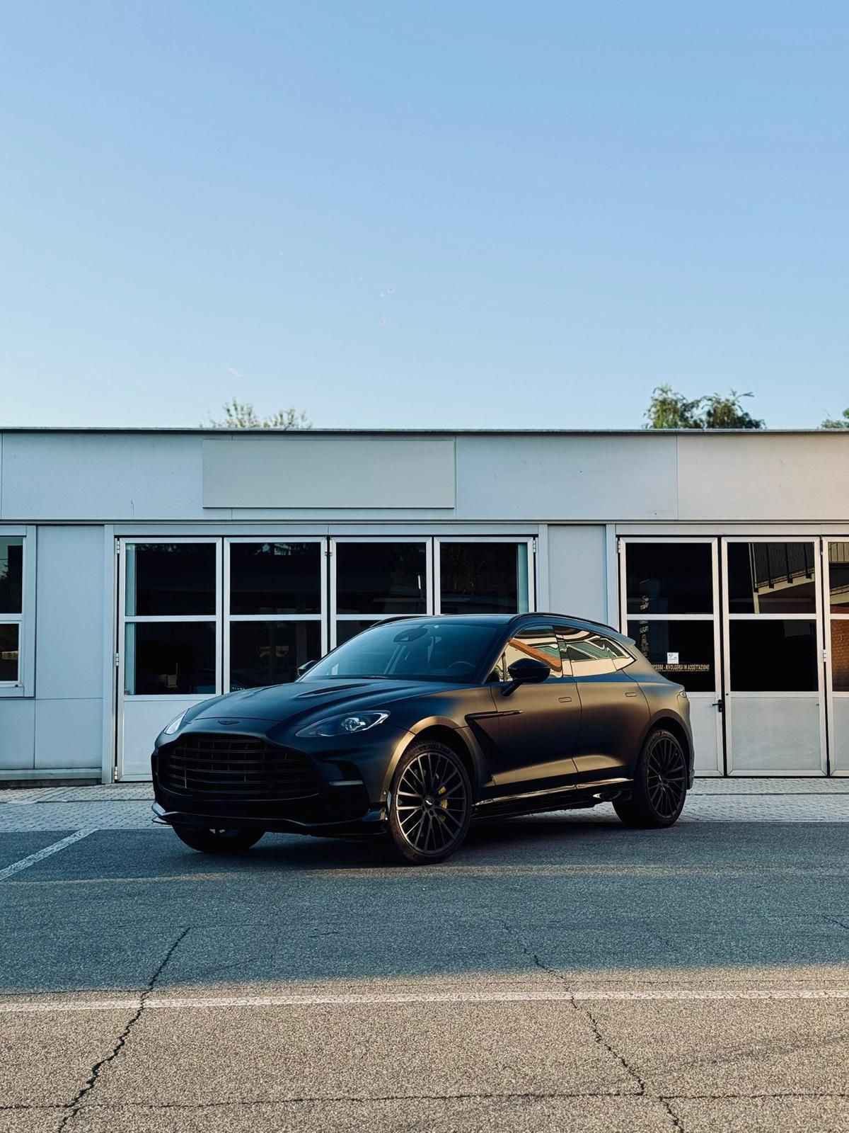 Aston Martin DBX – Foto 4