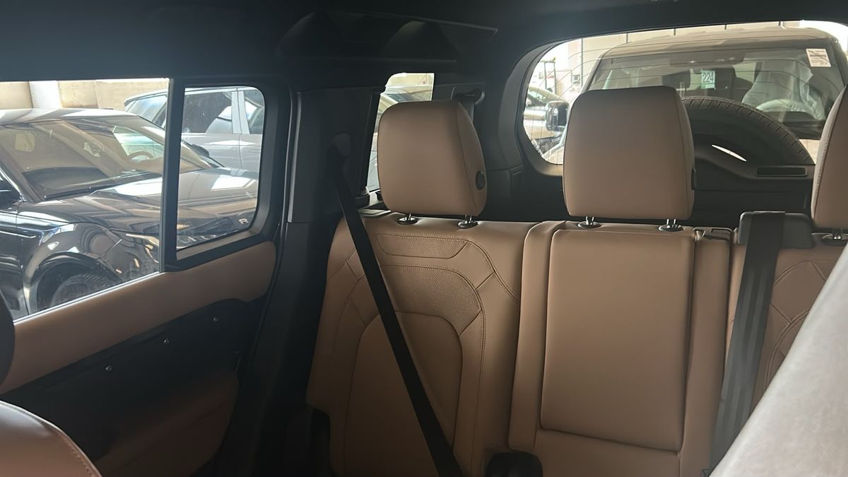 Land Rover Defender 110 D250 X-Dynamic SE 7-seats – Foto 6