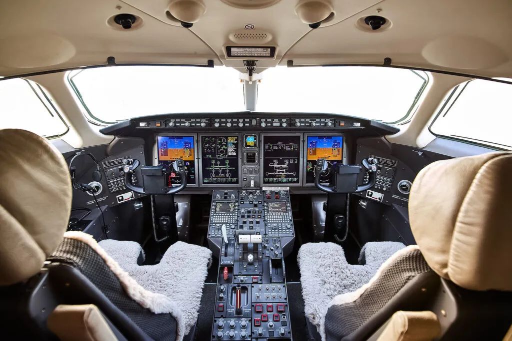 Bombardier Bombardier Challenger 300 – صورة 4