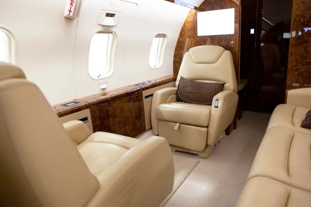 Bombardier Bombardier Challenger 300 – صورة 3