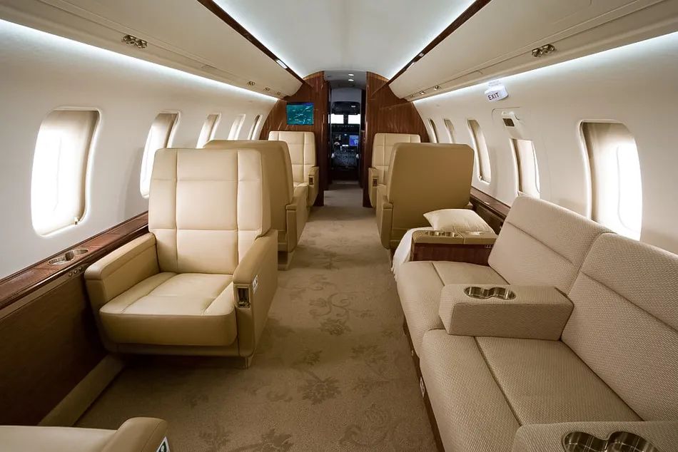 Bombardier Bombardier Challenger 605 – صورة 3