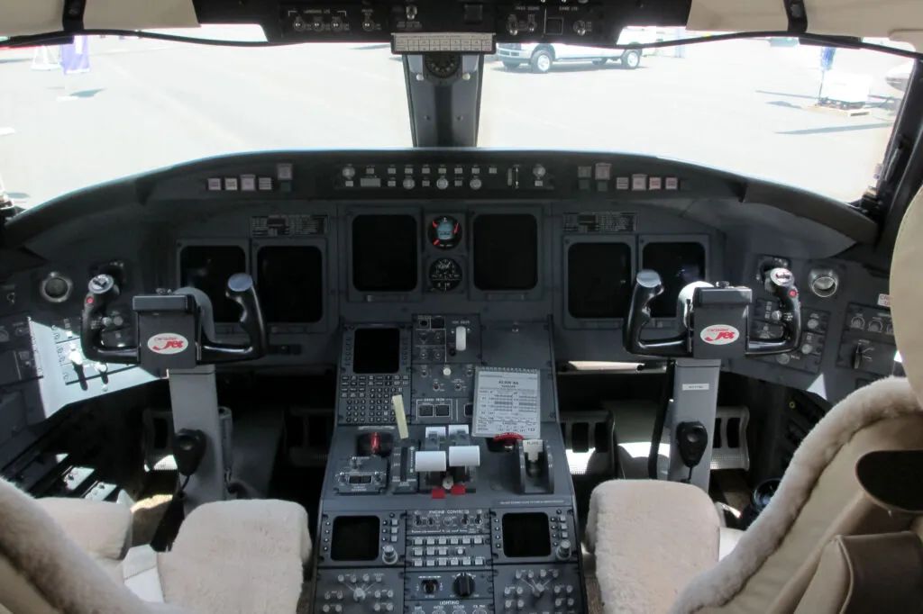 Bombardier Bombardier Challenger 850 – صورة 4