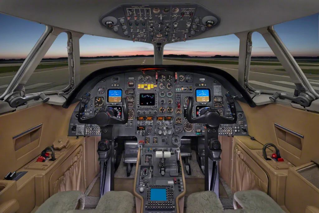 DASSAULT DASSAULT Falcon 100 – صورة 4
