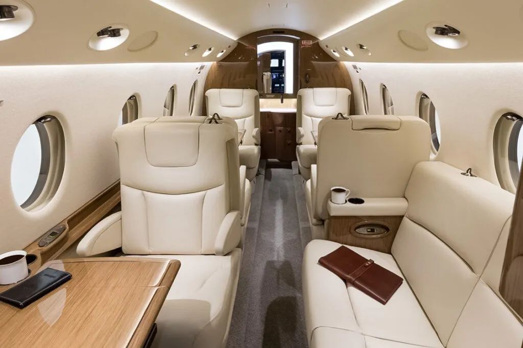 Gulfstream Gulfstream G150 – صورة 2