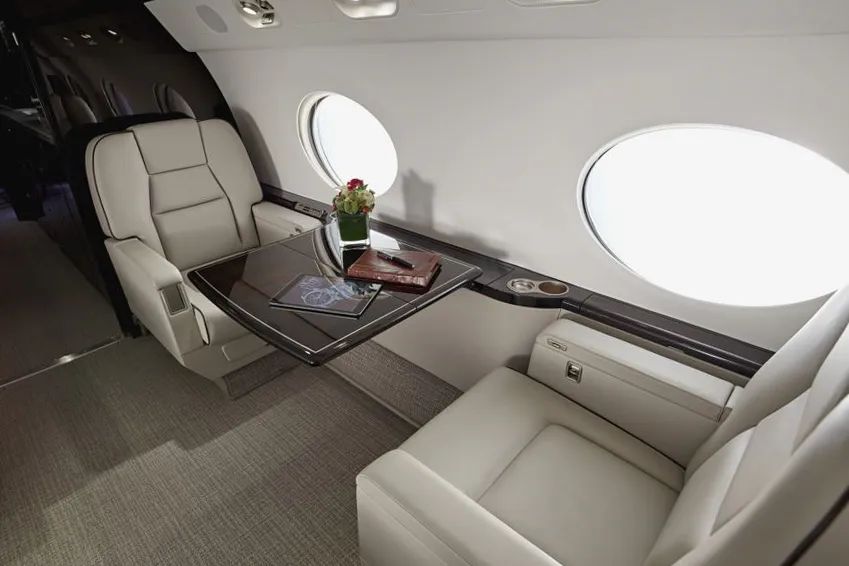 Gulfstream Gulfstream G550 – صورة 3