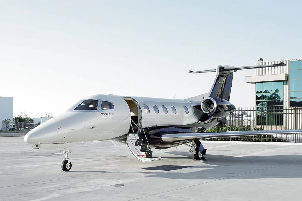 Embraer Embraer Phenom 300
