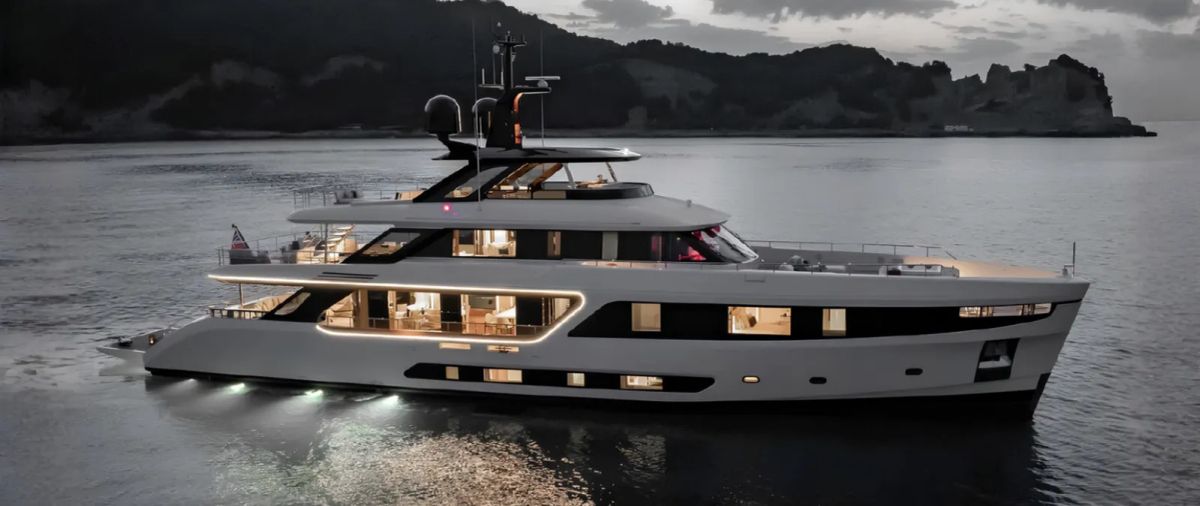 Benetti LEGEND