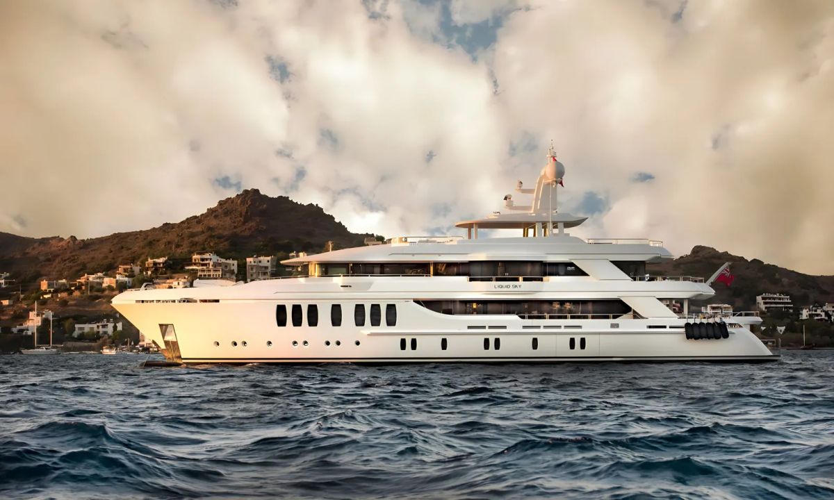 CMB Yachts LIQUID SKY – صورة 3