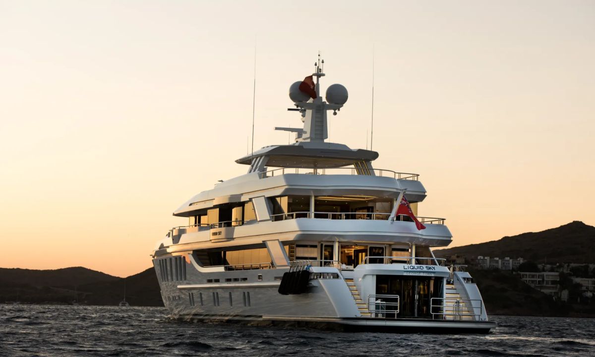CMB Yachts LIQUID SKY – صورة 7