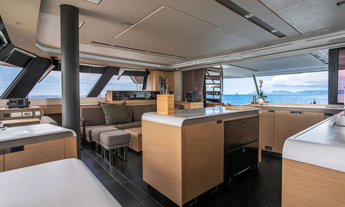 Fountaine Pajot OKINAWA – صورة 8
